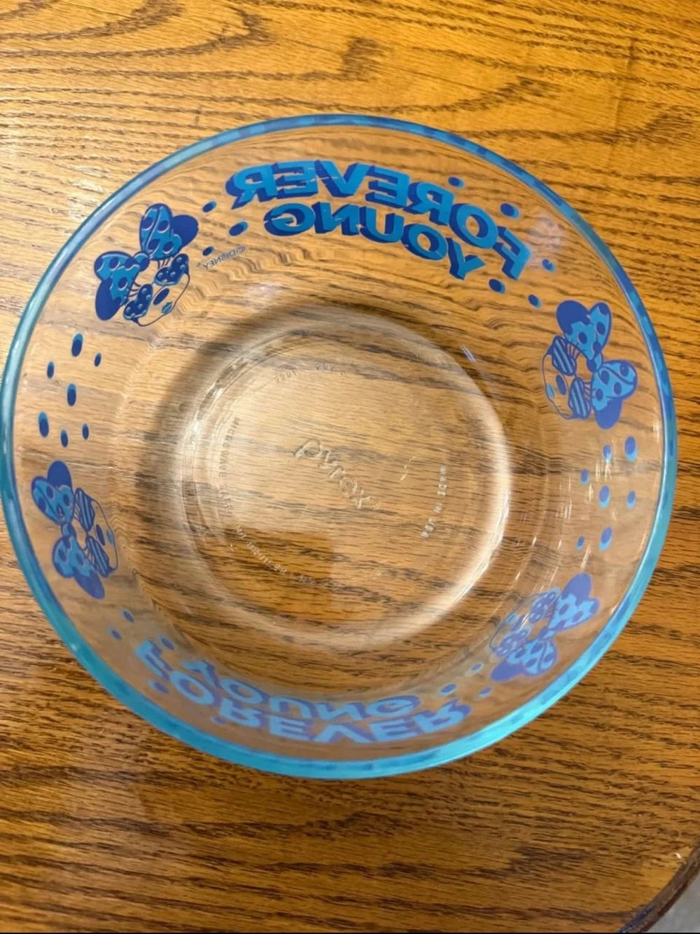 Pyrex’s Disney Blue Minnie Mouse Glass Serving Bowl with Polka Dot Accents